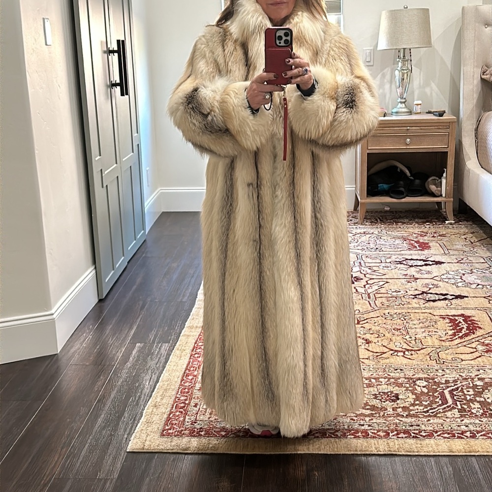 Unisex Golden Isle Shadow Fox Fur Coat Full Length